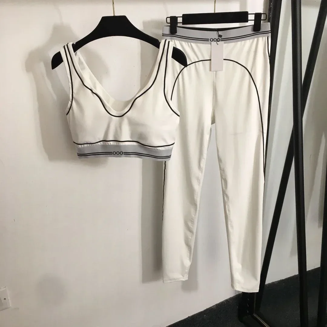 Tanktop en broek, tweedelig ad - Yoga Và Fitness recensie en prijs